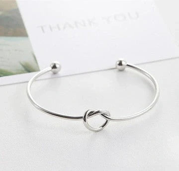 Elegant knotted O-type metal openwork bracelet in various colours