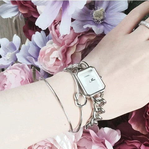 Elegant knotted O-type metal openwork bracelet in various colours
