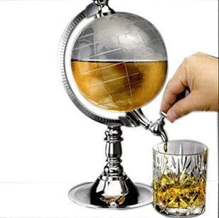 Globe-shaped wine decanter with chrome stand, 1.5L capacity