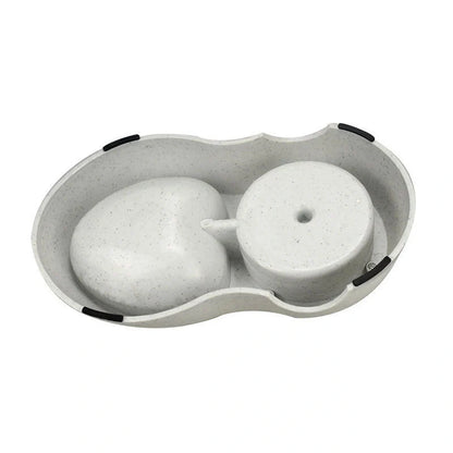 Automatic pet feeder and water dispenser for cats and dogs, available in green