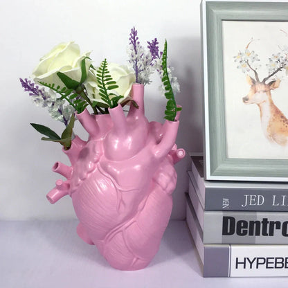 Nordic style heart-shaped dry vase for desktop decoration in various colours