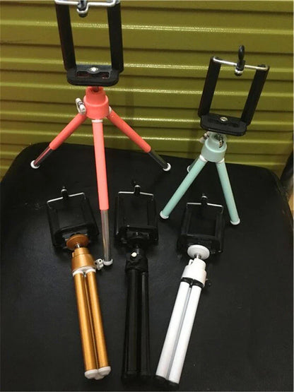 Mini aluminium tripod stand for digital cameras and mobile phones, adjustable with 3D panning and tilting capabilities
