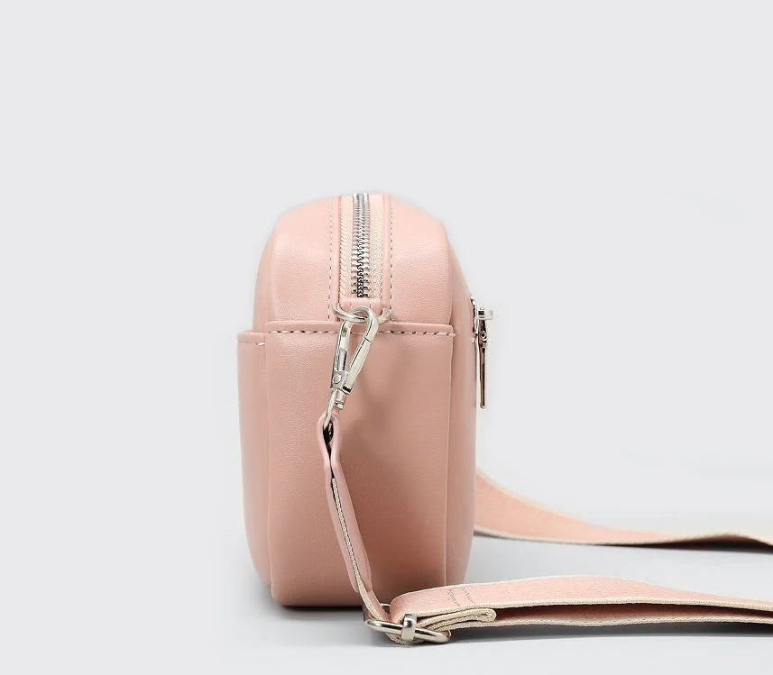 Stylish women's shoulder bag in various colours with versatile design and spacious interior