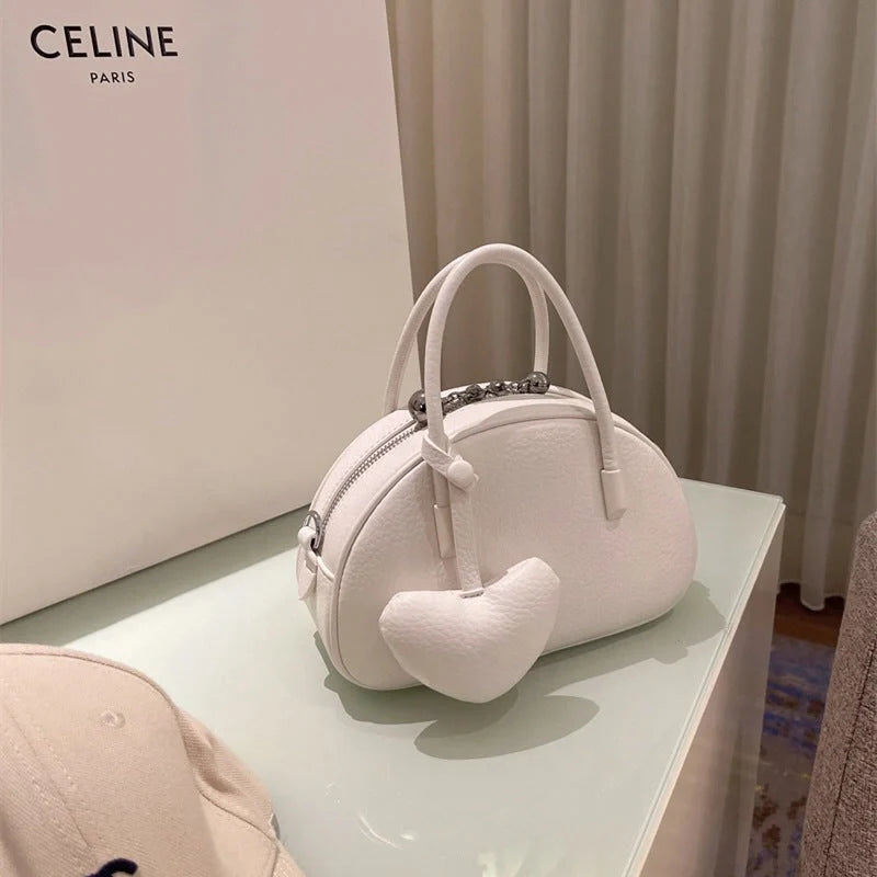 2024 Women's Luxury Designer Heart Crossbody Bag in seven colours