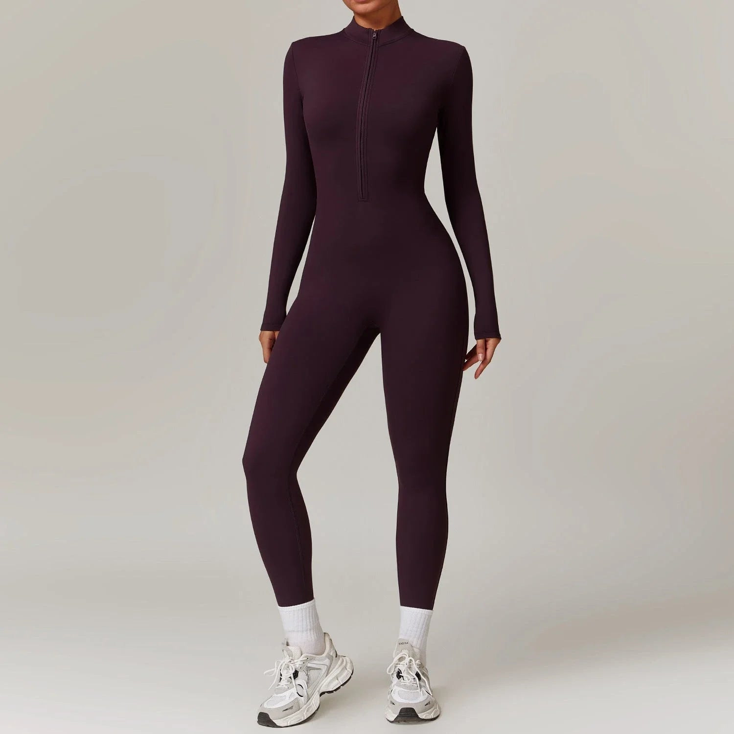 Cozy, versatile jumpsuit in various colors and sizes, perfect for yoga, fitness, and outdoor activities