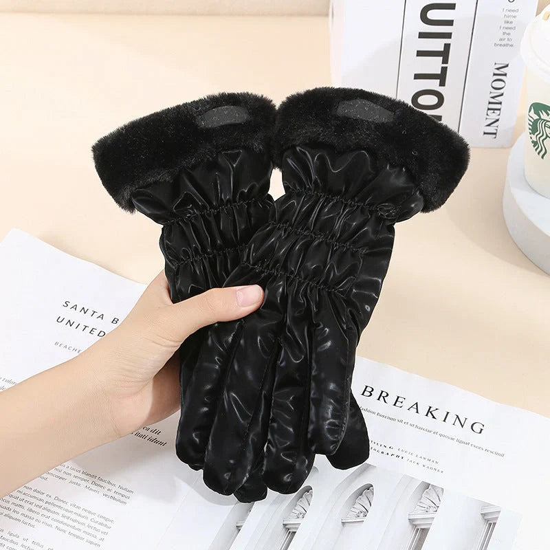 Cosy winter gloves with touch screen capability and fleece lining, available in various stylish colour options