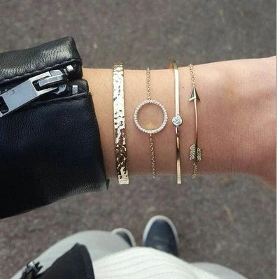 Adjustable geometric bracelet set with crystal and leaf motifs