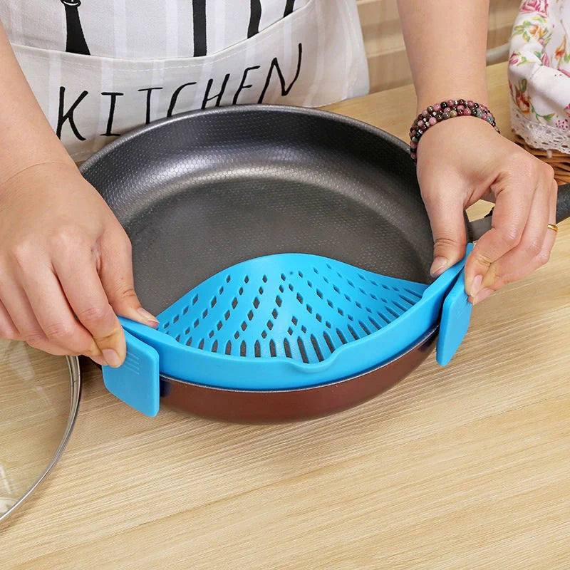 Silicone clip-on funnel oil strainer for pots and pans