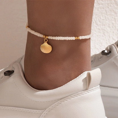 Adjustable bohemian style shell anklet with conch charm for women