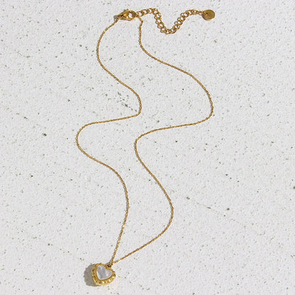 Luxury Love Light Necklace with vintage shell pendant and 18k gold plating
