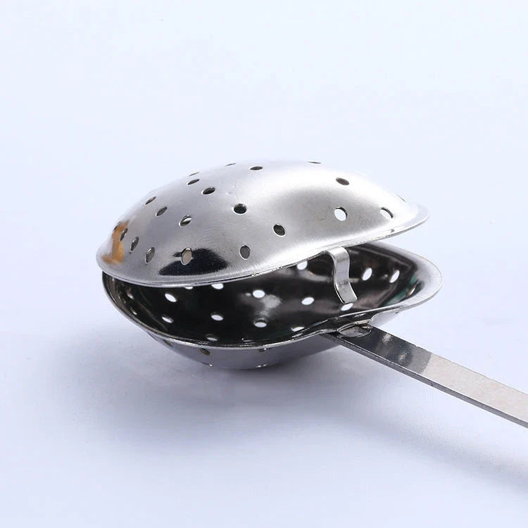Premium Stainless Steel Tea Infuser with Chained Heart-Shaped Design for Brewing Loose Leaf Tea and Herbal Infusions