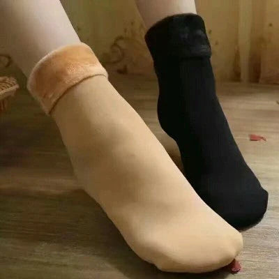 Cosy velvet-lined winter socks for men and women in black and skin colour options