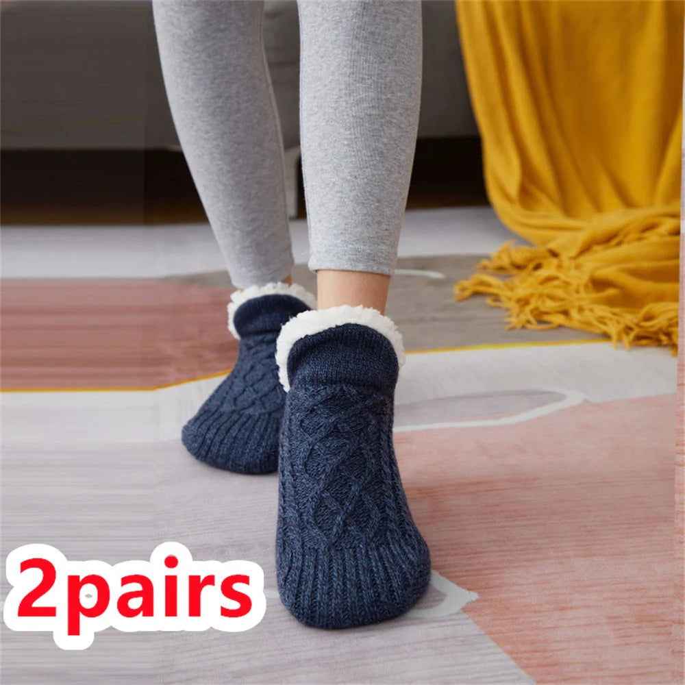 Winter woolen socks with non-slip dots in various colours