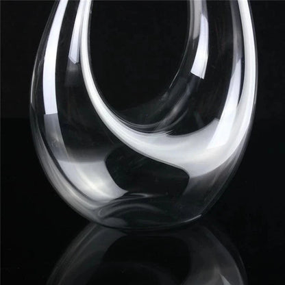 Premium crystal wine decanter with elegant U-shaped design, enhancing the flavor and aroma of your favorite red wines