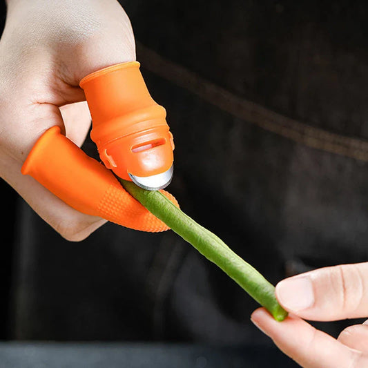 Premium Silicone Finger Guard with Stainless Steel Blade for Effortless Vegetable, Fruit, and Herb Harvesting