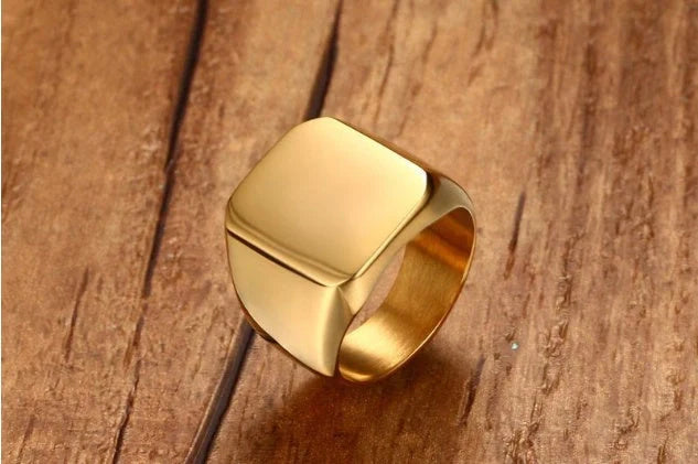 Jinshengfeng Lightweight Personality Ring in Gold, Black, and Silver - Elegant and Comfortable Jewellery