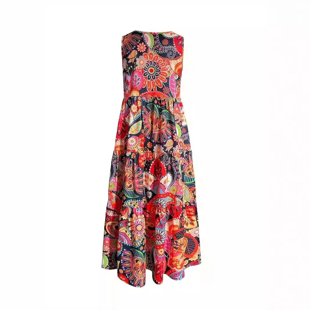 Stylish women's floral v-neck swing dress for casual outings