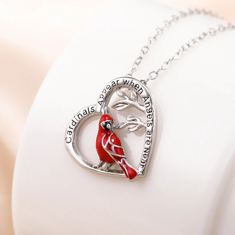 Heart-shaped cardinal pendant necklace in silver, unisex animal model jewellery