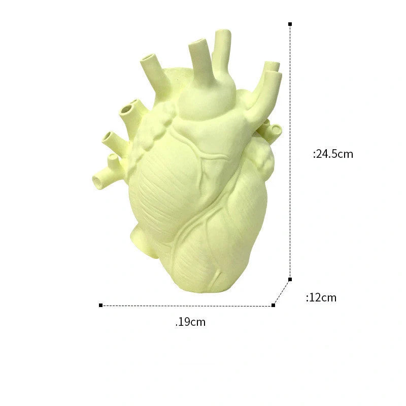 Nordic style heart-shaped dry vase for desktop decoration in various colours