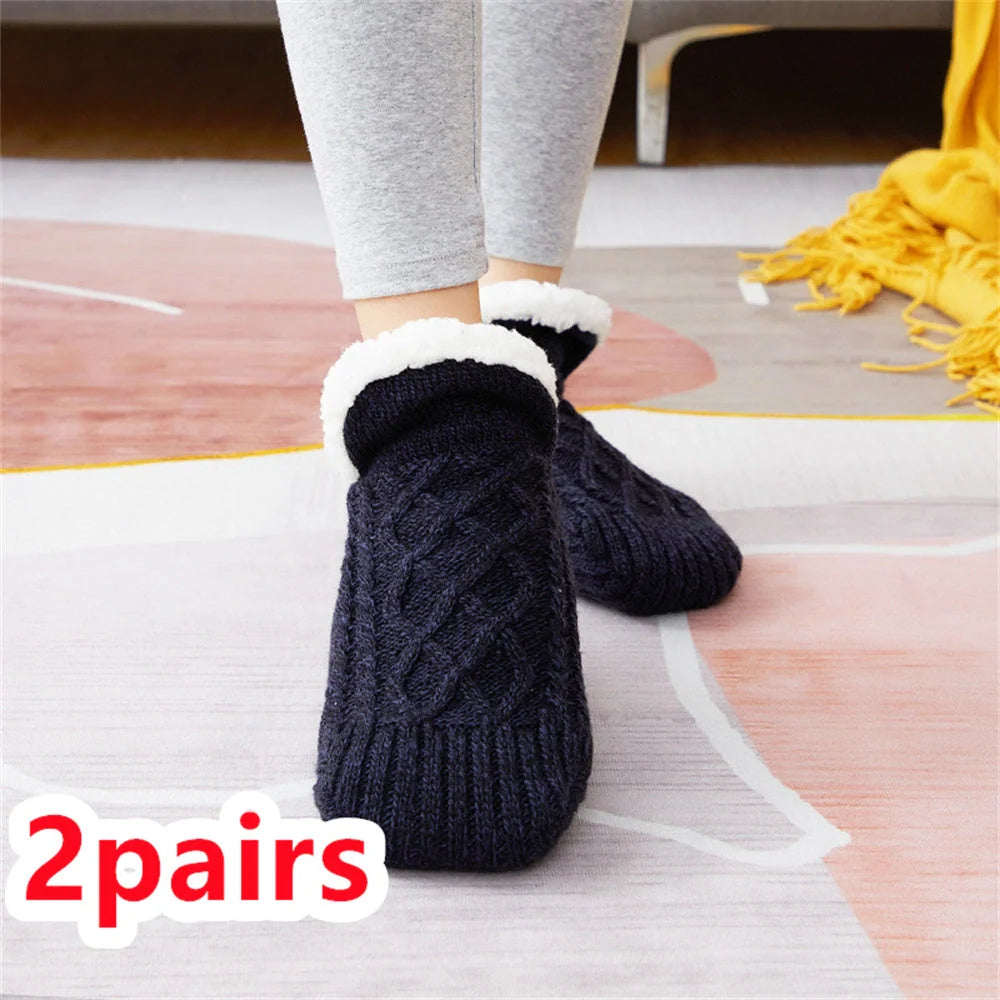 Winter woolen socks with non-slip dots in various colours
