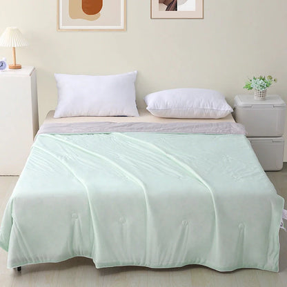 Machine washable ice silk thin quilt with cool feeling fabric in various colors and sizes