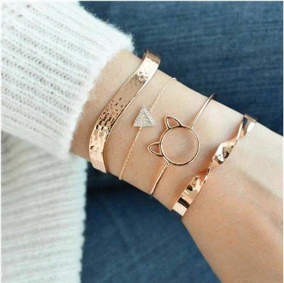 Adjustable geometric bracelet set with crystal and leaf motifs