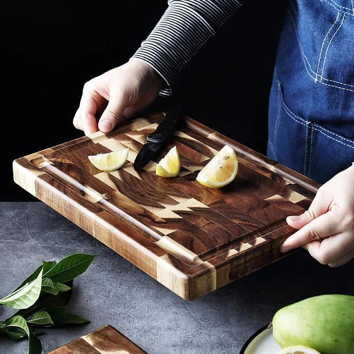 Solid acacia wood cutting board for kitchen use, 3cm thick, brown color