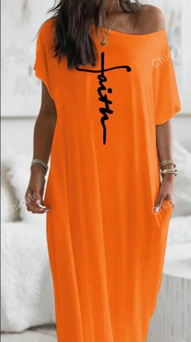Relaxed fit maxi dress with letter print pattern in various colours