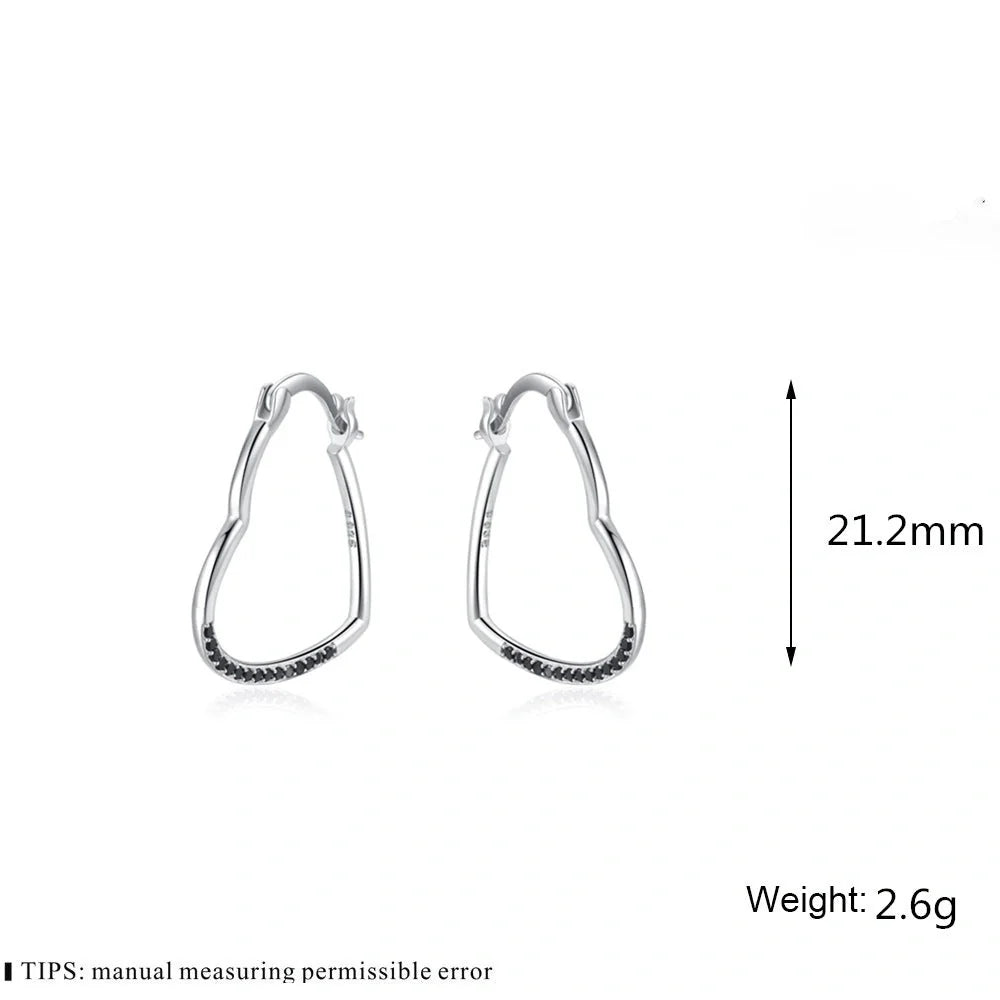 Hollow heart-shaped zircon necklace with titanium steel pendant in black