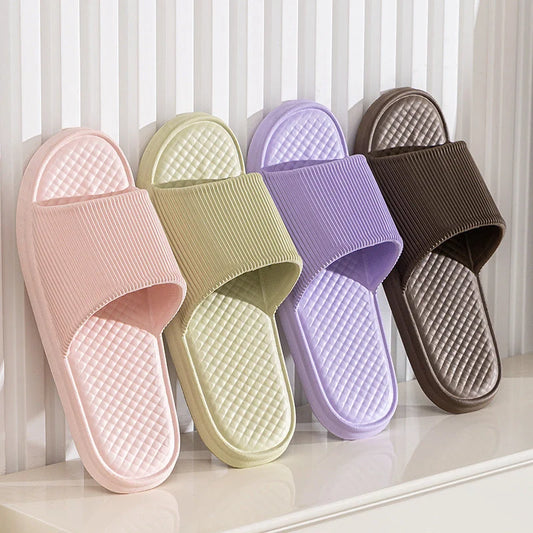 Stylish non-slip summer slippers for men and women in various colours