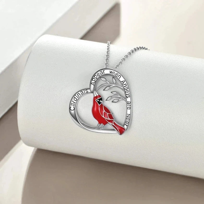 Heart-shaped cardinal pendant necklace in silver, unisex animal model jewellery
