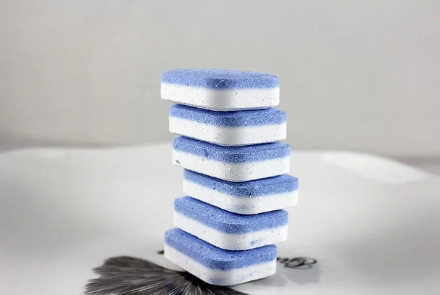 Washing machine cleaner tablets for deep cleaning and odour removal