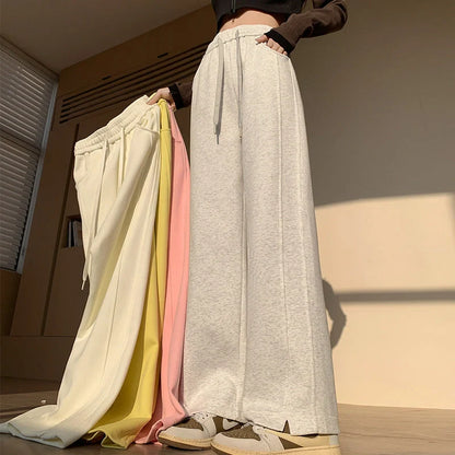 Women's high waist cotton sweatpants in various colours for leisure and sports