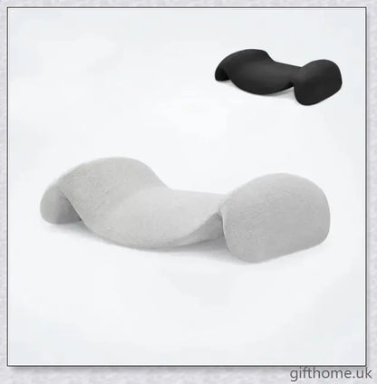 Plush bed lumbar cushion with memory foam filling, designed to provide comfort and support for pregnant women
