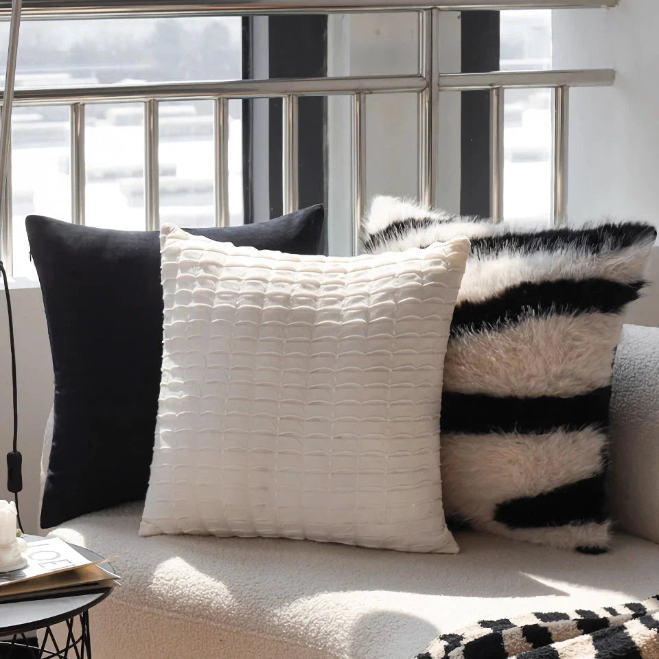 Italian Minimalist Black and White Cushion Cover - Soft, Durable and Eco-Friendly Luxury Pillowcase