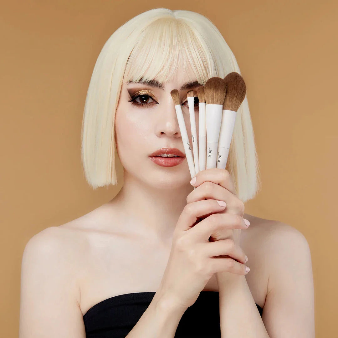Luxury 14-Piece Vegan Makeup Brush Set with Natural Birch Wood Handles and Synthetic Bristles