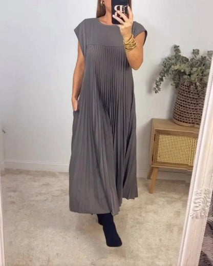 Elegant summer pleated long dress for women in various colours