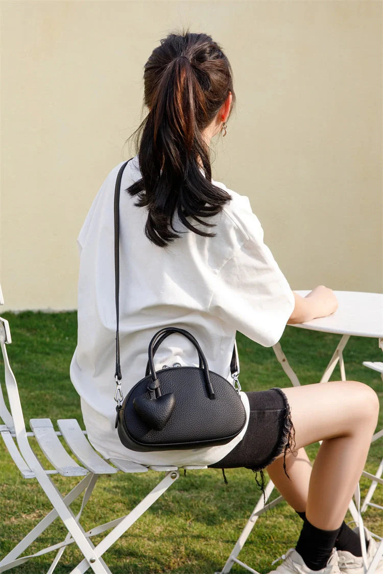 2024 Women's Luxury Designer Heart Crossbody Bag in seven colours