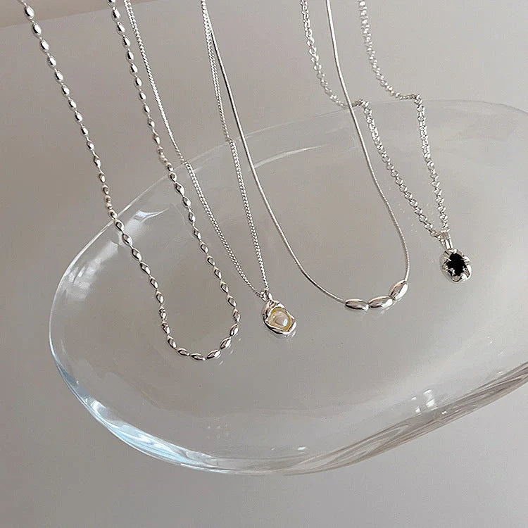 Elegant Irregular Zircon Pearl Metal Pendant Necklace for Women with Gold Plating