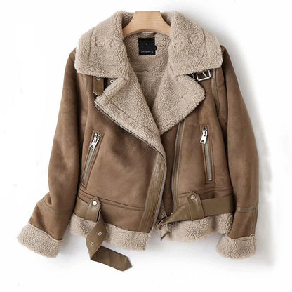 Winter lapel jacket in suede and lamb wool for women, available in black and khaki.