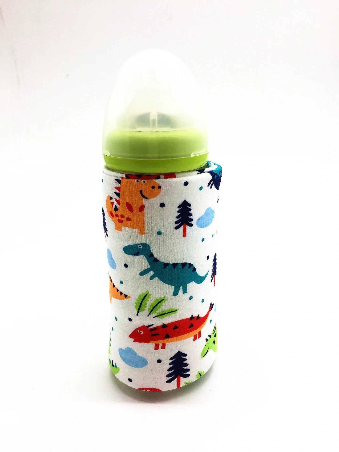 USB-powered baby bottle warmer and insulated travel bag for keeping milk warm on the go
