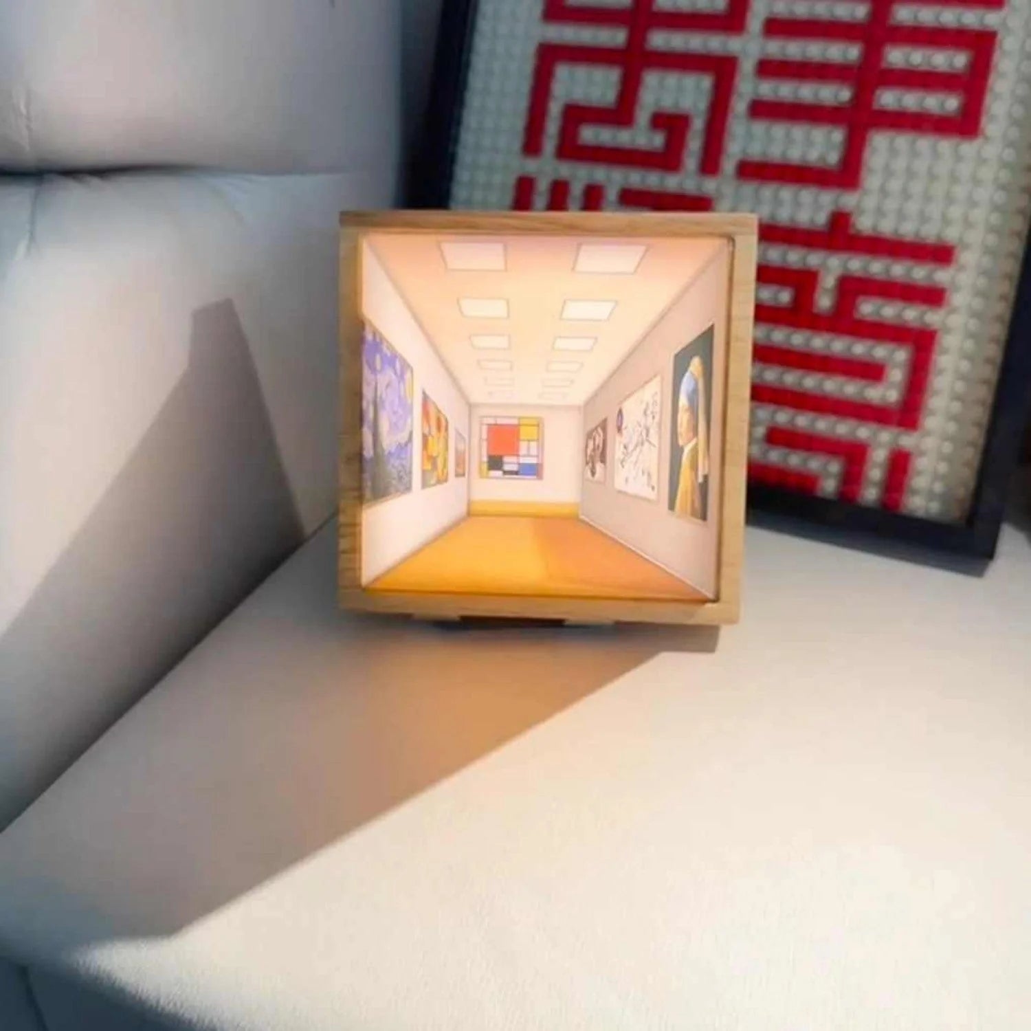 3D illusion night light with rechargeable LED and acrylic design, showing dynamic art effect