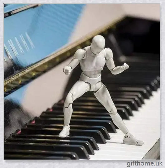 Premium drawing figures with articulated joints and customizable accessories for artists