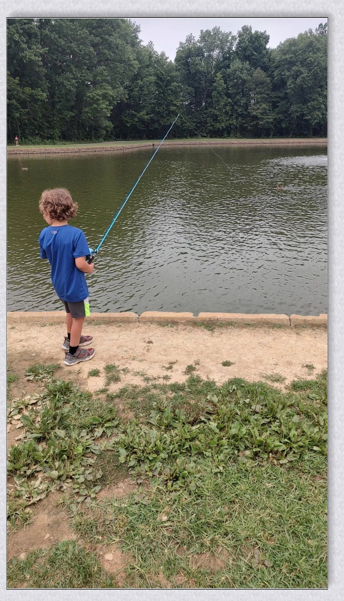 A versatile and durable fishing pole kit designed for kids, featuring a telescopic design, multiple hooks and baits, and a travel bag for easy portability.