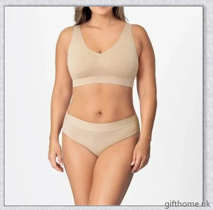 Seamless comfort bra made with premium nylon-spandex blend for all-day ease and a smooth, flattering silhouette