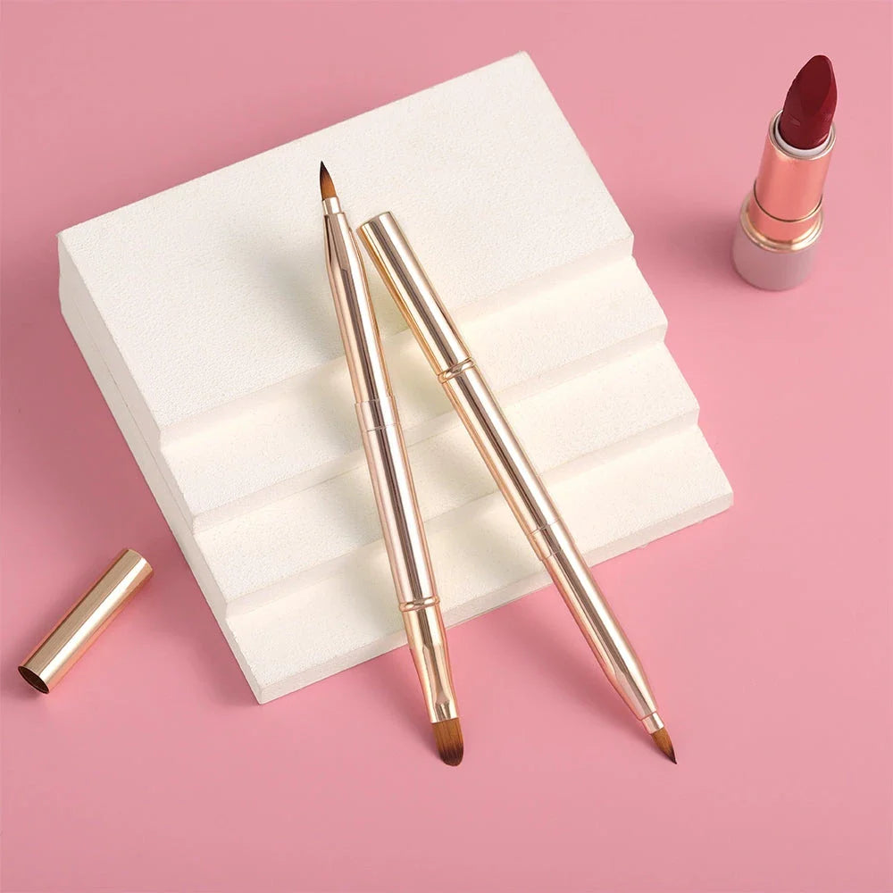 Fashion Makeup Lip Brush and Lipstick Concealer Brush Kit with gold handle and high-quality synthetic bristles