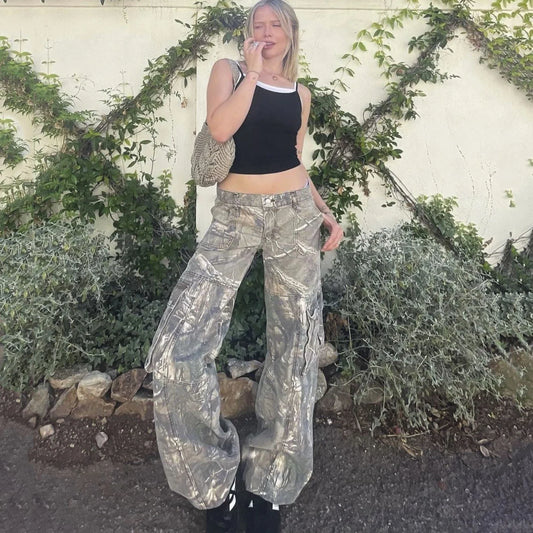 Women's summer camouflage cargo pants with multiple pockets