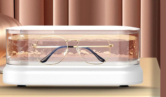 Compact ultrasonic cleaning machine for watches and small items