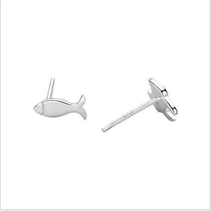 Elegant asymmetric 925 sterling silver stud earrings with cat and fish motifs, a modern and sophisticated accessory
