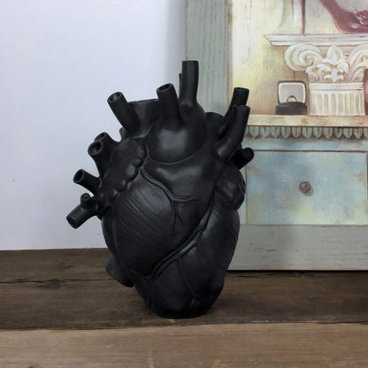 Nordic style heart-shaped dry vase for desktop decoration in various colours